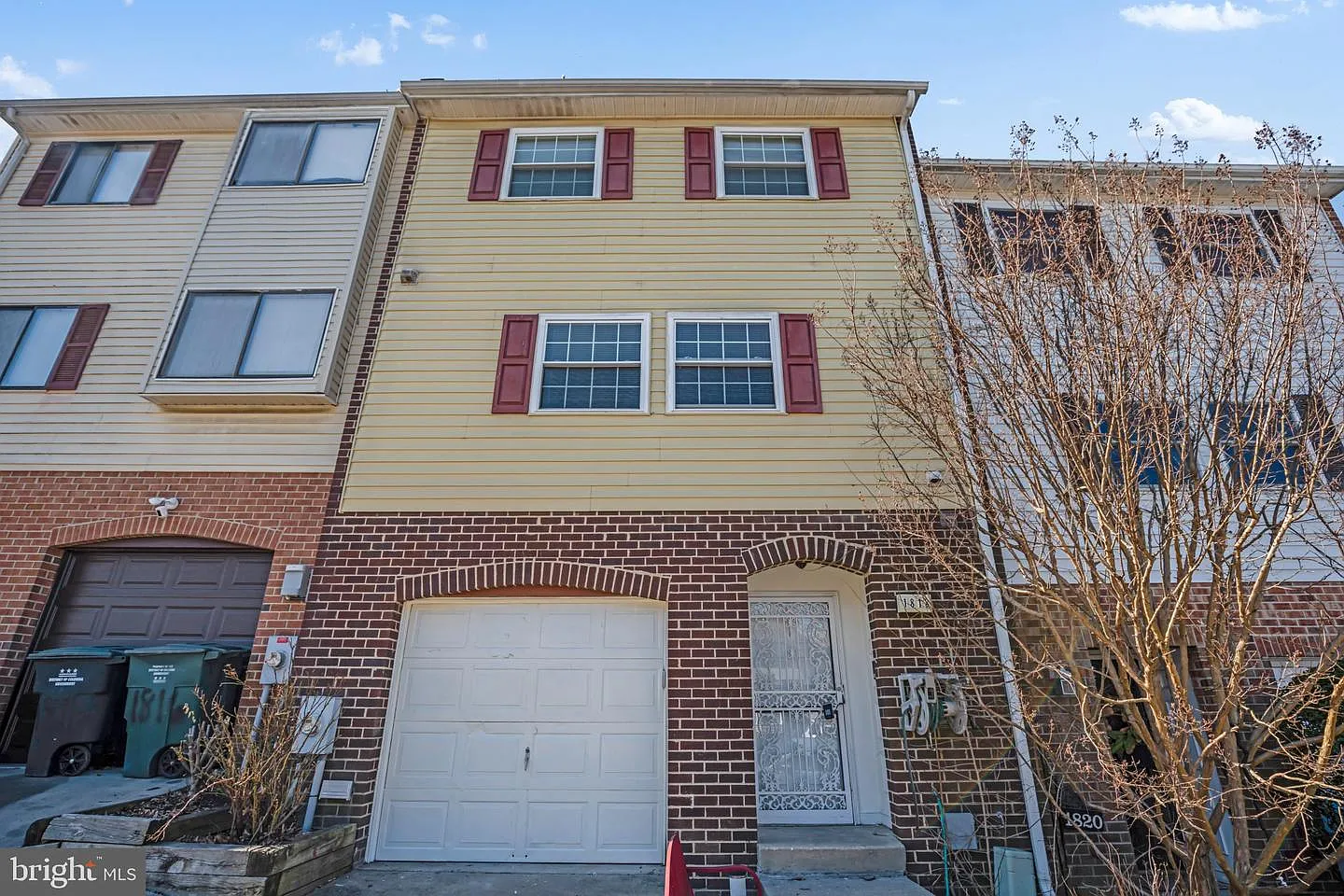 1818 Valley Ter SE photo 1