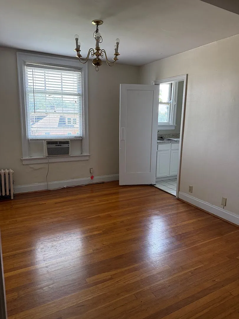 Madison Court — Photo 2