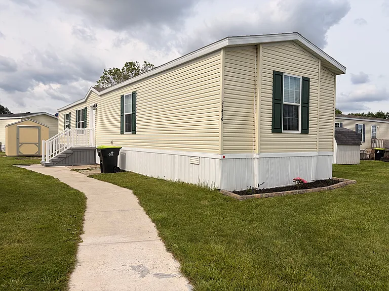 Westbridge Manor — Photo 124