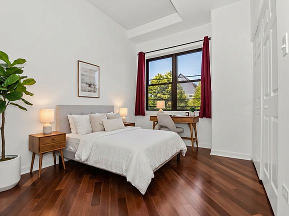 4th image of 3125 W Fullerton Ave APT 204