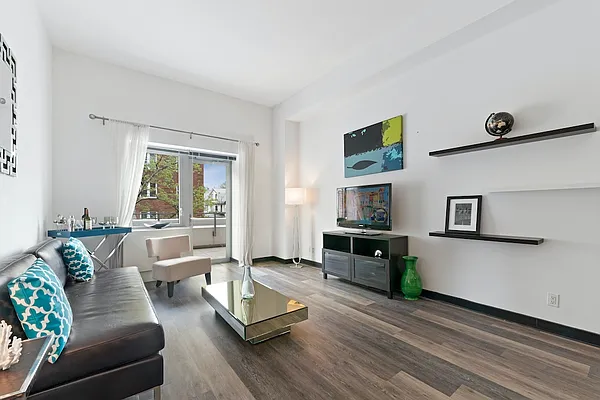 Rented by The Dermot Realty Management Company | media 39