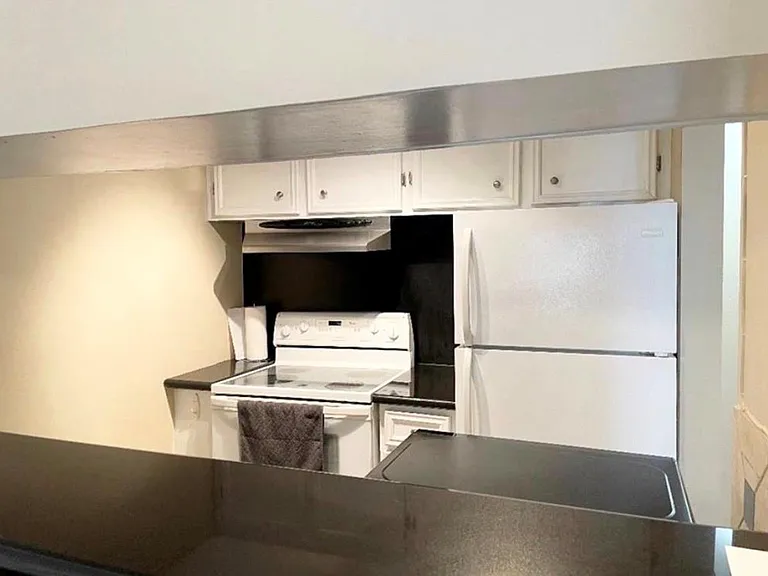 2515 Shakespeare St #5 — Photo 7