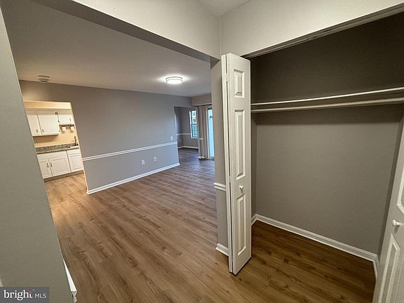 3rd image of 1403 Key Pkwy #103