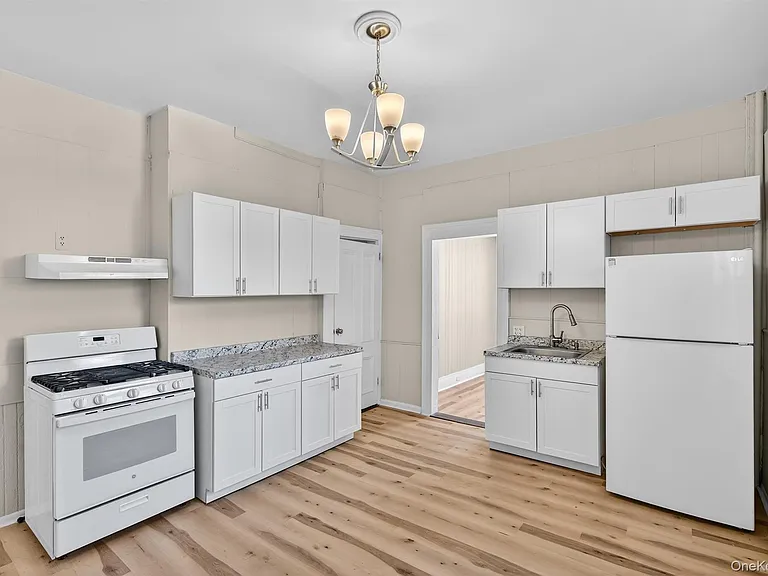 82 Jersey Ave — Photo 19