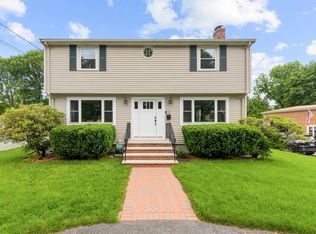 13 Hawthorne St, Woburn, MA 01801