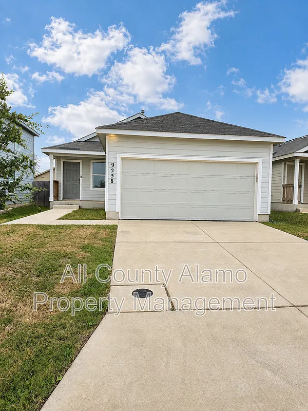 3 bed, 2.0 bath, 1440 sqft, $1,595 — Photo 2