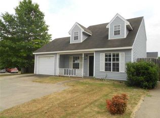 2005 Blueberry Ln, Springdale, AR 72762