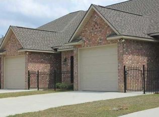 26766 Palmetto Ct E, Denham Springs, LA 70726