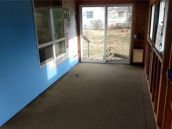 2nd image of 1105 Soule Ave