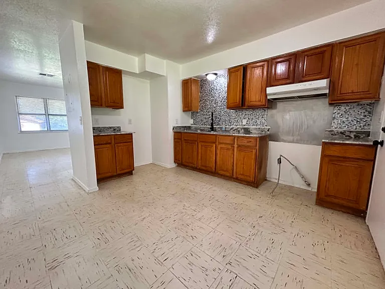 224 Bainbridge Ave — Photo 18