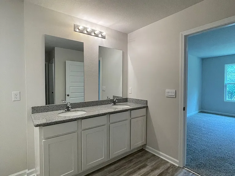 8661 Pathstone Blvd — Photo 28