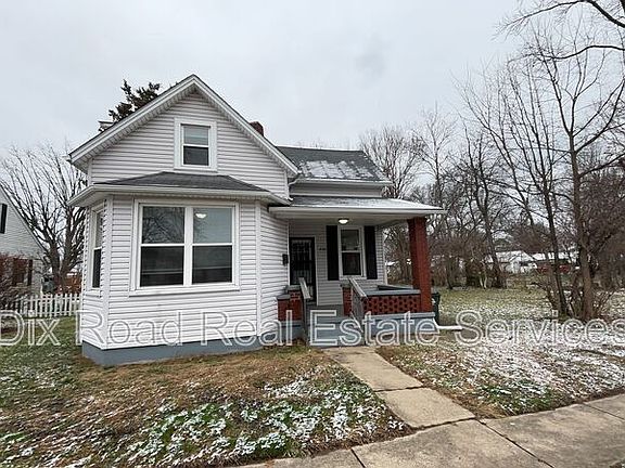 2nd image of 830 Saint Clair Ave