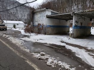 2740 State Route 65, Matewan, WV 25678
