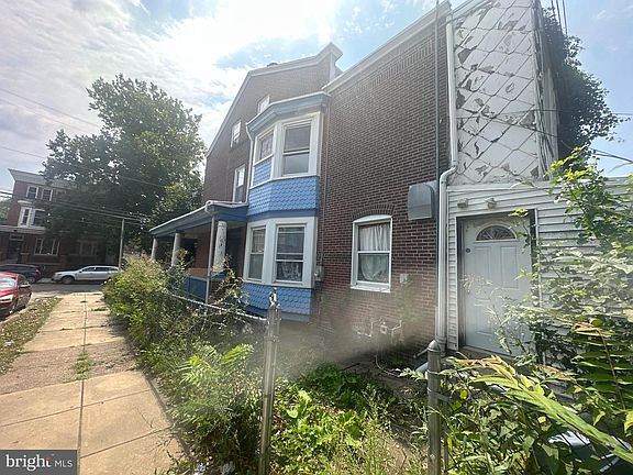 3rd image of 4726 Oakland St