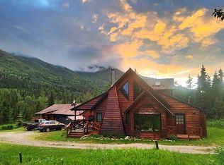 2812 Sun Valley Dr, Eagle River, AK 99577