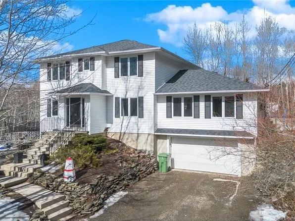 21 Shallon Ln, Saint Marys, NB E3A 9R3