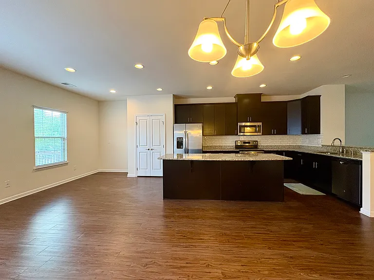 4052 Zilker Park Dr — Photo 9