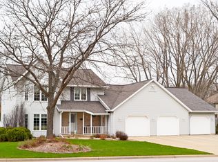 2114 Balsam Way, Green Bay, WI 54313