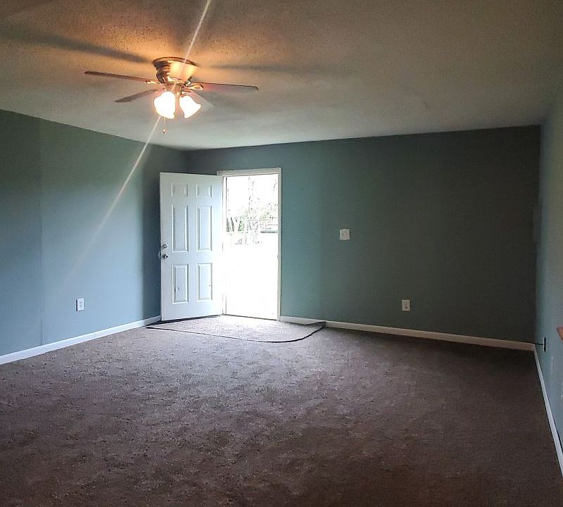 2nd image of 1025 W 13th St