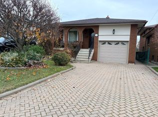 1217 Alexandra Ave, Mississauga, ON L5E 2A4