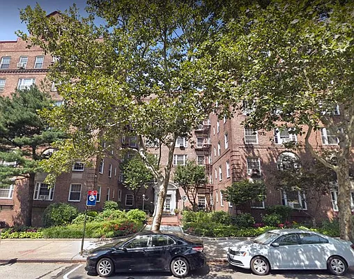Sold by Astor Brokerage, Ltd. | media 28