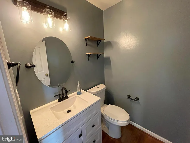 4106 Hazelwood Ct — Photo 8