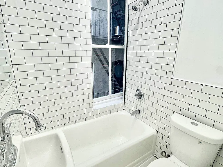 307 E 109th St #10 — Photo 8