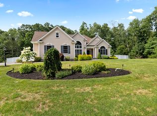 108 Queens Cir, Raynham, MA 02767
