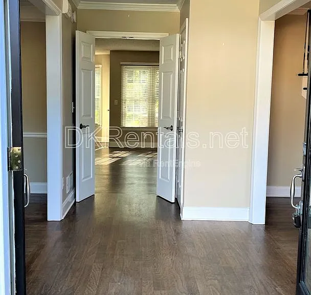 416 Carmain Ln NW — Photo 5