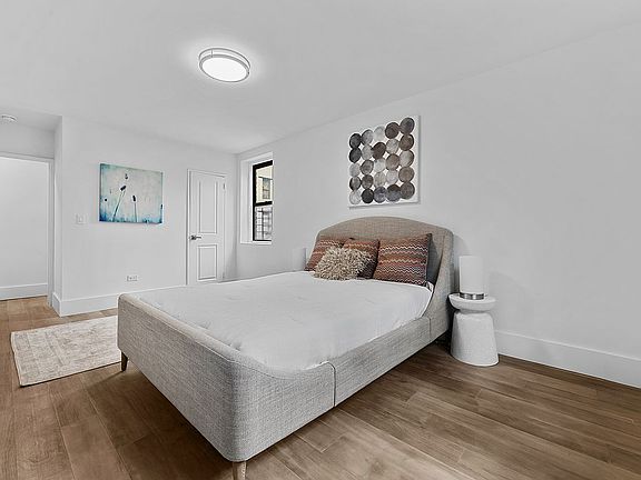 5th image of 2420 Morris Ave APT 3C