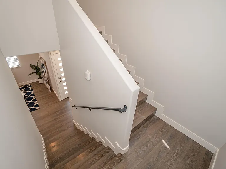 2631 S La Salle Ave — Photo 10