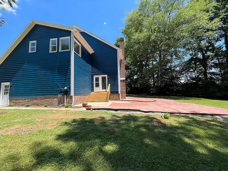 1307 Newfoundland Ct — Photo 14