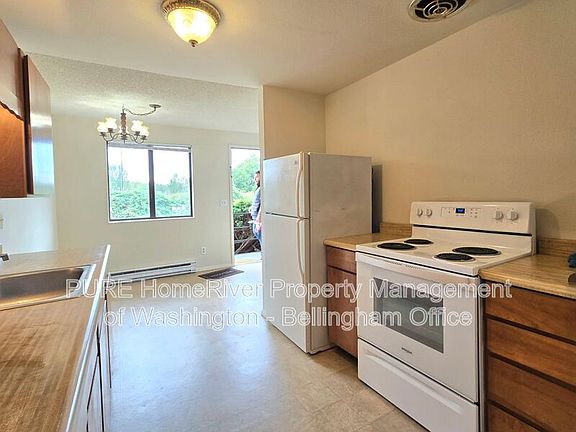 4th image of 5084 Labounty Dr
