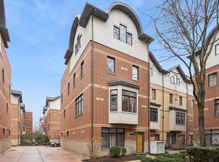 1026 Baldwin Ln, Oak Park, IL