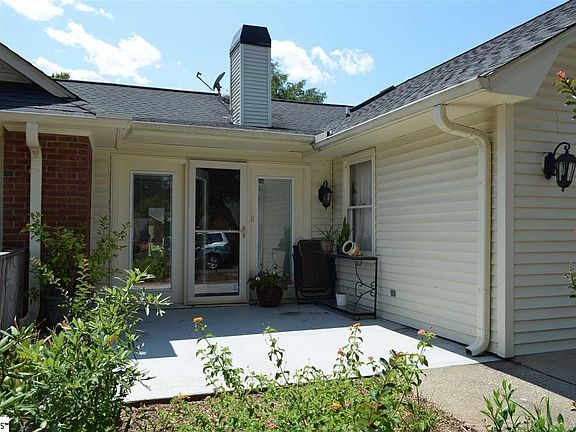 2nd image of 103 Fairoaks Dr