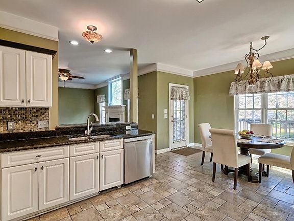 5th image of 1 Alverston Ct