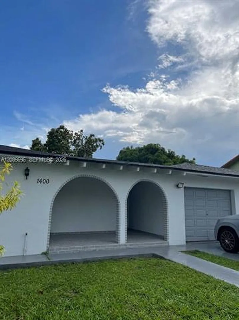 1400 W 39th Pl th 1400, Hialeah, FL 33012 — Photo 4