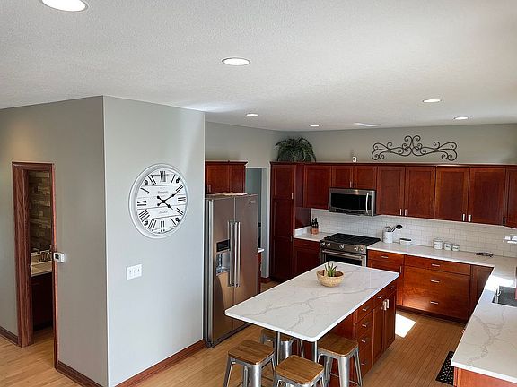 2nd image of 3114 SW Woodfield Ln