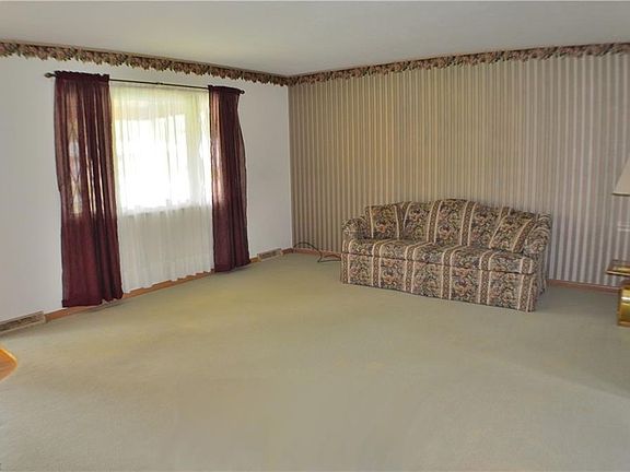 3rd image of 3306 Herbert St