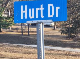 19 Hurt Dr, Winfield, MO 63389