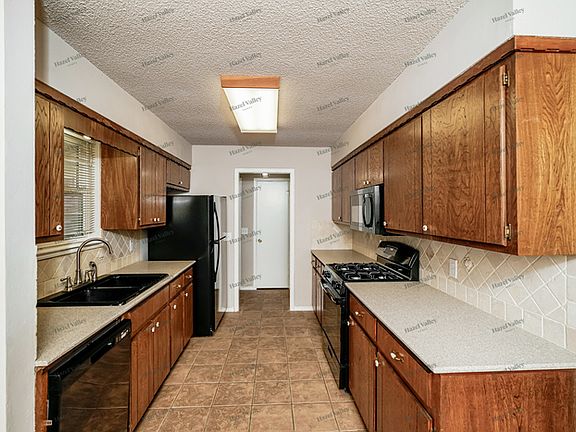 4th image of 23 W Stadium Rd
