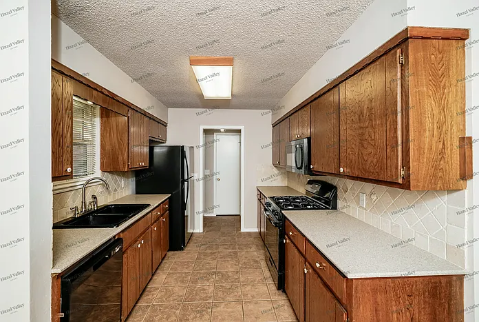 23 W Stadium Rd — Photo 4