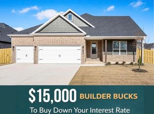 2116 Silk St, Pea Ridge, AR 72751