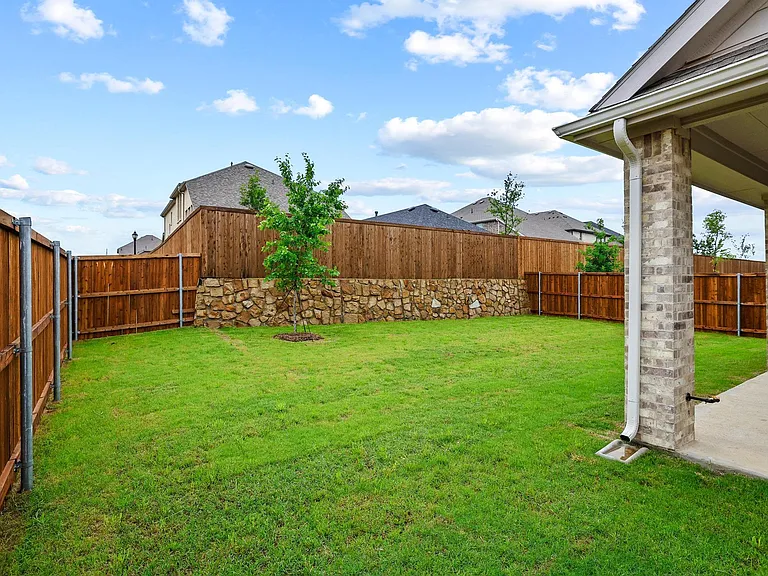 619 Sagebrush Trl — Photo 28