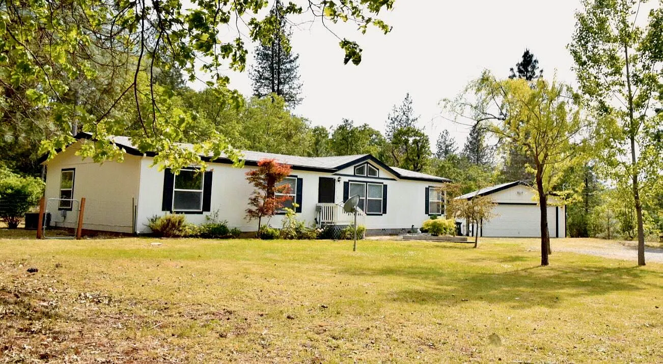 389 Red Mountain Dr photo 1