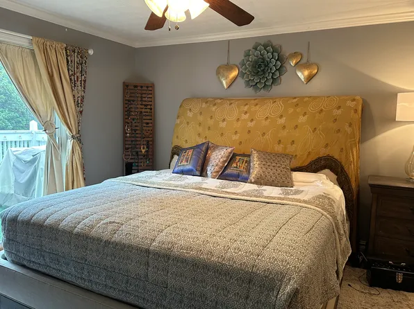 1122 Summit North Dr NE, Atlanta, GA 30324