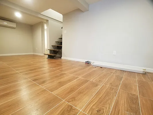 Rented by Evergreen Apartments BK | media 10