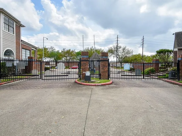 8888 Benning Dr APT 293, Houston, TX 77031