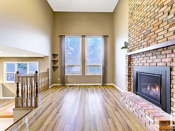 3rd image of 3431 Hill View Cres NW