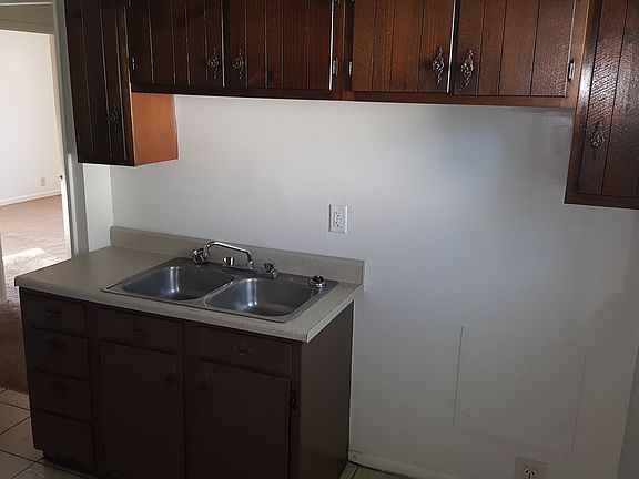 2nd image of 2221 Falmouth Ave